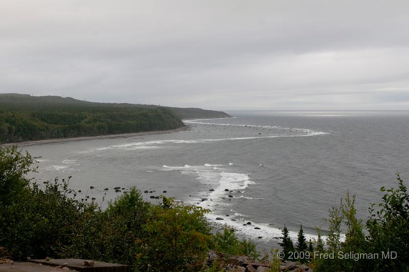 20090831_085109 D3.jpg - North shore St Lawrence River near Godbout